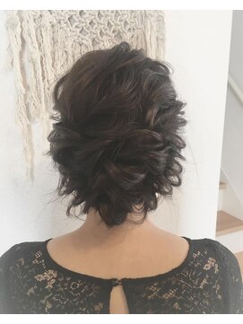 ヘアアンドケア エジェリラボ(hair&care egerie lab) 結婚式シニヨンアレンジ『egerie lab.スタイル』