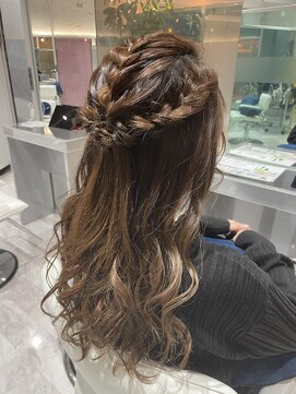 リガナッツ 池袋店(Riganuts) 編み込みハーフアップ