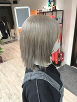 コワファーストナガサキシャンプーボーイ(COIFF1RST NAGASAKI SHAMPOO BOY)&nbsp;ホワイトベージュ