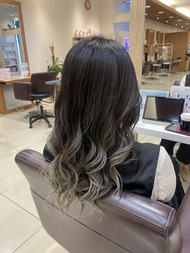 アンドバイモードケイズ (and by MODE K's) 【サロンスタイル】エアタッチグラデーション