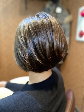 アルター(aL ter) ショートボブ