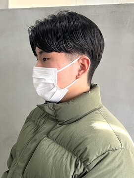 テトヘアー(teto hair) ハンサムショート、ショート、センター分け、短髪