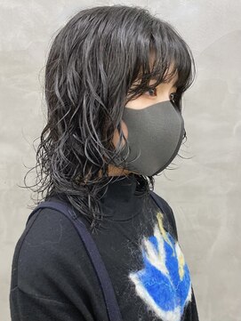 ソーコ 渋谷(SOCO) ネオウルフパーマスパイラルパーマ顔まわりレイヤーパーマウルフ