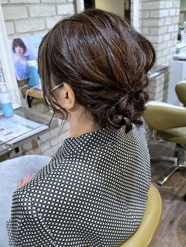 アエラスラナ 相模大野(Aeolus Lana) 編み込みローアップstyle