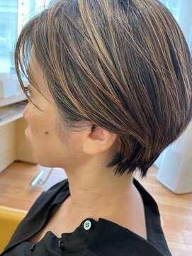 トリッカ 代官山(tricca) グラボブ/白髪ぼかし/髪質改善/酸性ストレート/30代/40代/50代