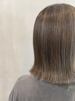 タバサ ジーアンドコウ(tabasa G&Co) 柔らかな質感のオリーブベージュ