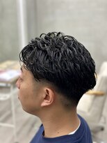 レヴィア(REVIA)&nbsp;メンズカットニュアンスパーマ刈り上げツーブロック