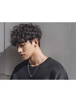 《定番からトレンドのメンズパーマが高評価》骨格やお悩みに合わせて計算し尽したパーマをご提案◎横須賀