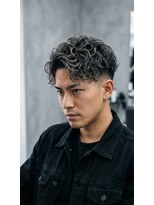 アッシュ 桜木町店(Ash)&nbsp;桜木町メンズ/スペインカール/シルバーメッシュ/フェード
