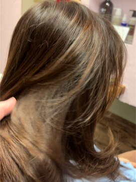 ヨシユキコンディショニング ミセスのための縮毛矯正　ヘアスタイルの可能性髪質改善と共に