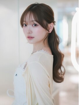 オモチャ 銀座(OMOCHA) 顔周りおくれ毛ローポニー/韓国ヘアアレンジ