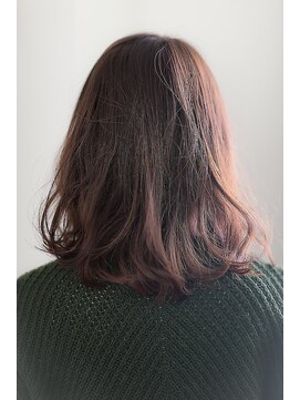 エルデ ナインズ ヘアー スタンド 川口店(elde 9's HAIR STAND) 50モーブカラーのワイドバングで大人かわいいくびれミディ 川口