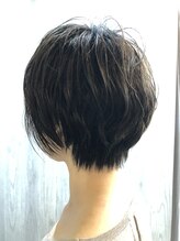 ヴィータ Hair Vita くせ毛ショートをナチュラル可愛くする
