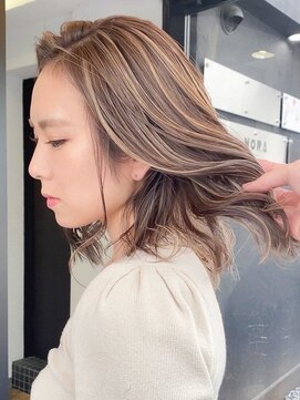 ノラ ウメダ(NORA UMEDA) 【NORA UMEDA 高木】大人外国人風ミルクティーハイライトカラー