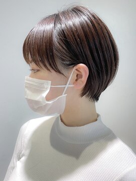 フィーユ(feey) 【耳かけマッシュショート 武蔵新城】feey