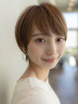 ドットハリス(.Hallis) 20代30代大人可愛い前下がりショートボブ/丸みショート/前髪あり