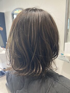 ガーベラ(gerbera) 「暗髪でも透明感」 カーキグレージュ