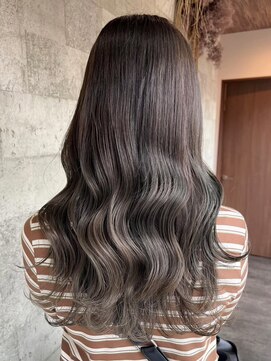 ミルヘアデザイン(mil hair design) ミルクティーベージュレイヤーインナーカラーグレージュカラー
