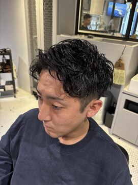 フランクスバーバーザスタンド(Frank’s barber the stand) メンズビジネスツーブロックパーマスパイラルショートF