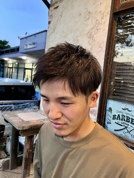 アーマイゼ(Ameise) ツーブロックショートスタイル