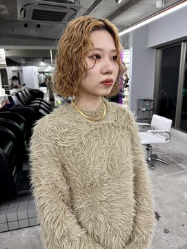 レコ 渋谷(LECO) ブリーチパーマブロンドショートボブ