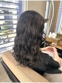 顔周りレイヤー×ツイストパーマスタイル