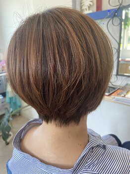 アクアリッシュ ヘアー(Aqualish Hair)の写真/初めてのグレイカラーもお任せ!髪のエイジングを考えたこだわりの薬剤使用で大人女性の理想を叶えます◎