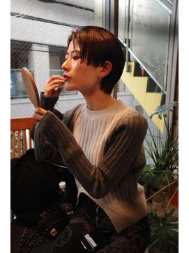 ビビト(bibito) bibito センターパート ウルフ ショート