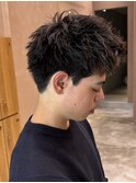 黒髪 スパイキーショート