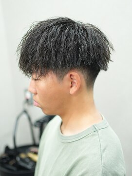 スラッシュ(SLASH) ツイストスパイラル/スパイラルパーマ/波巻きパーマ/姫路