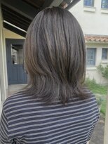 穀雨(Kokuu)&nbsp;オリーブベージュカーキグレージュハイライトグラデーション