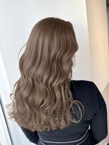 アマトウキョウスマートサロン(AMA TOKYO×Smart Salon)&nbsp;ヘーゼルベージュ　ブリーチなし　レイヤーカット　海外風