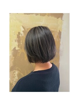 フィリュヌ(filune) グレージュ白髪ぼかしハイライト