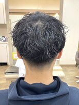 アルターリール(aL ter Rire)&nbsp;MEN’S HAIR/サーフカール/刈り上げセンターパート/中村