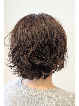 アーリッシュメイクアストーリーサウス(arlish make a story south)の写真/髪に優しい薬剤使用でダメージを抑えつつ、モチも良く、手触りの良いふんわり柔らかパーマが手に入ります♪