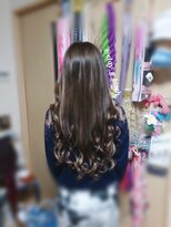 クレイジービッチ(CLAY G BITCH)&nbsp;仙台エクステ ヘソまでストレート 馴染むエクステ