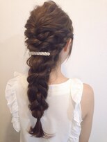 シュエット(Chouette)&nbsp;ねじり三つ編みおろし