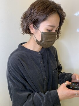 ジルバイジアン(JILL by GIEN) くるくるパーマ ショートボブ ブランジュ @sarina