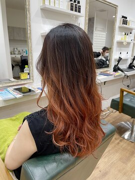 アクルヘアーバイテソロ(AKUR hair by tesoro) オレンジグラデ