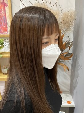 ウタ(uta) ぱっつんストレート