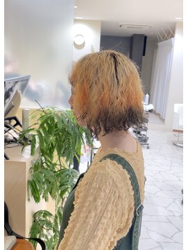 シアン 栄店(CYAN.) ブリーチパーマ×デザインカラー