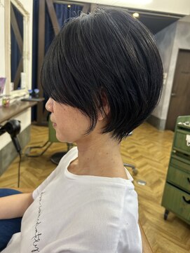 ハロー(...Hello) ショート 丸みショート 大人ショート マッシュショート