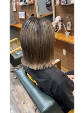 ヘアーサロン アトリエ(Hair salon ATORIE) ブリーチカラーシャドウルーツアッシュベージュ