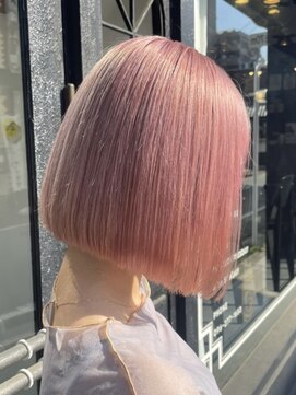 カムジーヘッドカミノウラ(COMEGHEAD KAMINOURA) ピンクベージュ丸みショートボブマッシュショートくびれショート