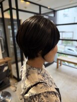 ニーイチイチ(211)&nbsp;ショート/ショートボブ/暗めカラー