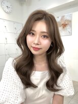 オニキス(ONYX)&nbsp;T179くびれ巻きミルクティー大人女子レイヤーカット表参道ロング