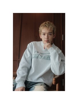 オーパスバイアンブルリュクス 池袋(Opus by ambleluxe) メンズショート　ブリーチ　　ブロンドカラー