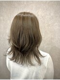 くびれレイヤー/ミディアムレイヤー/シルバーアッシュ
