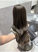 オリーブベージュ