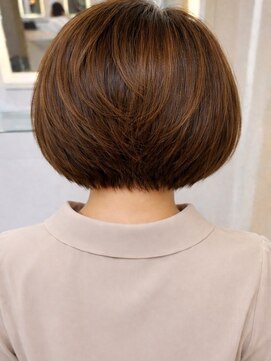 ブロッサム 鶴瀬店(Blossom) 丸くまるいカットボブ